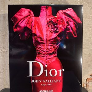 Jasmijnbloembinders - Assouline Dior John Galliano