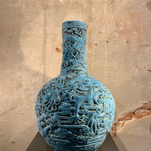 Jasmijnbloembinders - Gragon vaas blauw hoog 55 cm en breed 25 cm