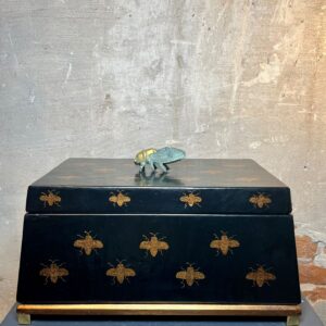Bee box